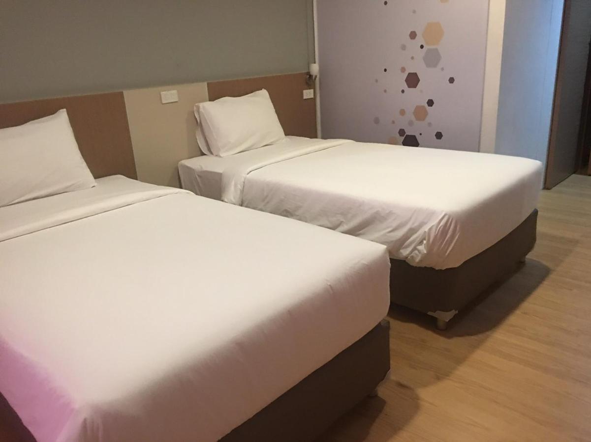 Ingnaam Hotel Rangsit Exterior photo