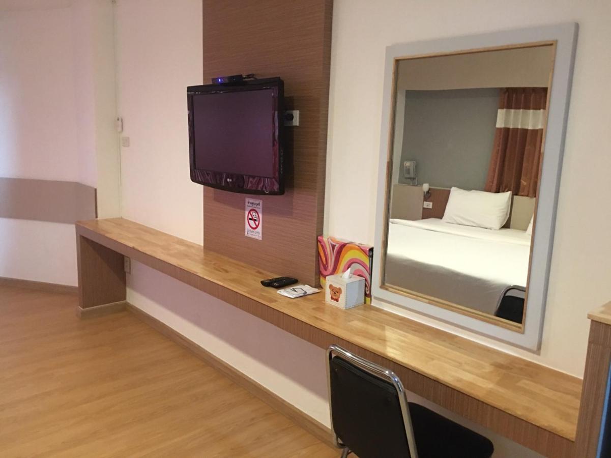 Ingnaam Hotel Rangsit Exterior photo