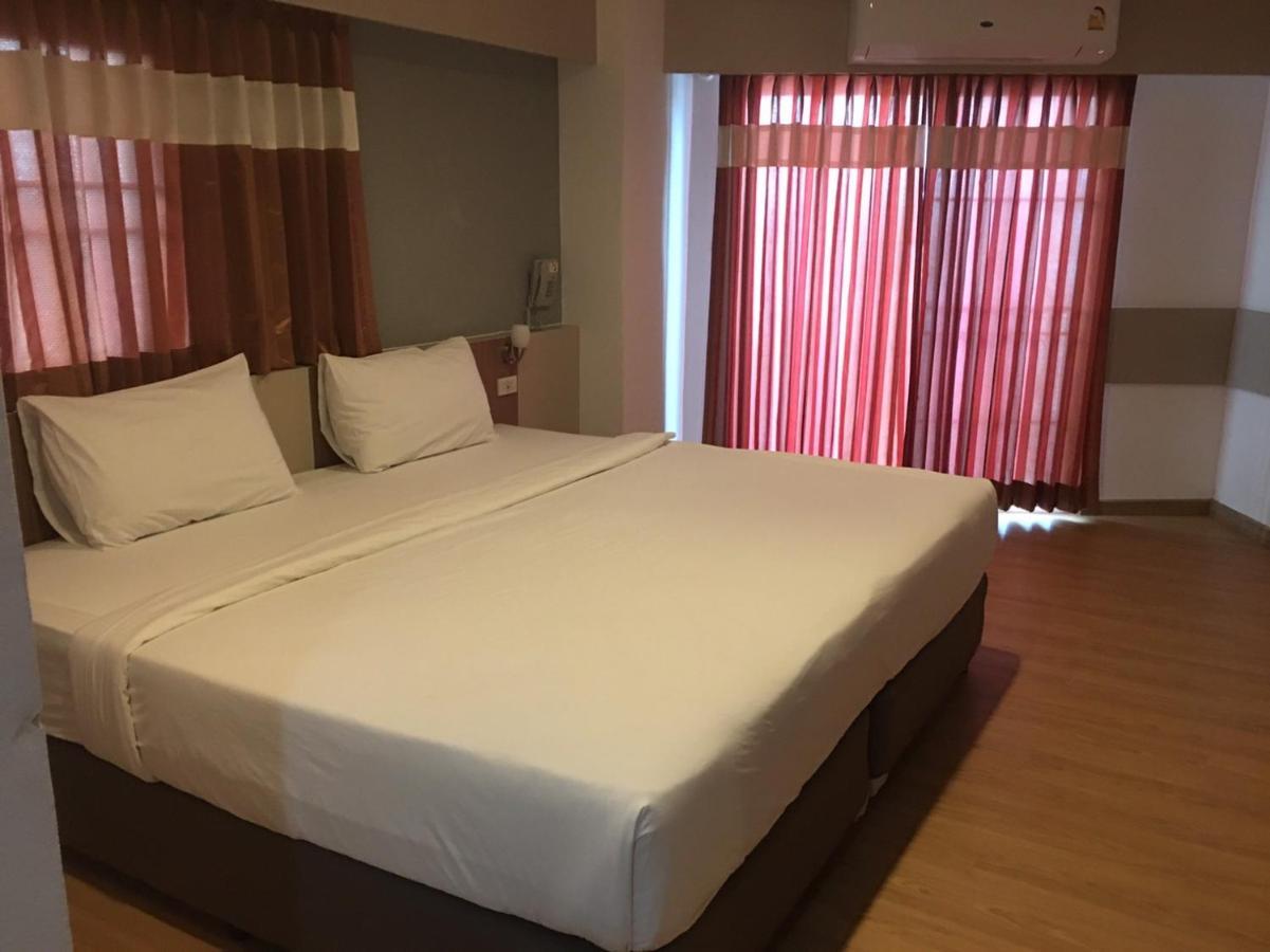 Ingnaam Hotel Rangsit Exterior photo