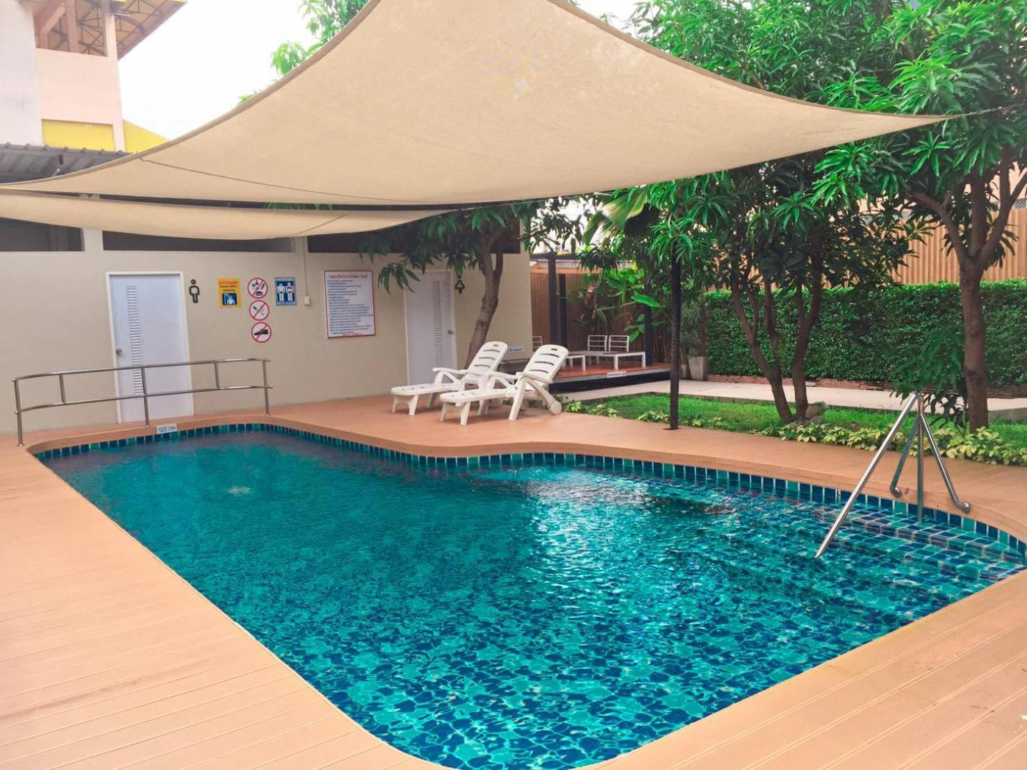 Ingnaam Hotel Rangsit Exterior photo