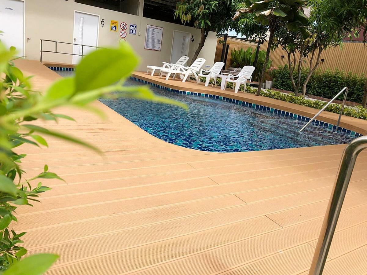 Ingnaam Hotel Rangsit Exterior photo